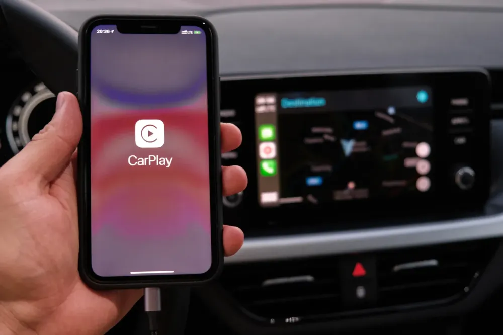 Apple car play